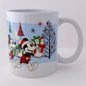 2020 Disney Mickey & Friends Christmas Mug By Frankford Candy